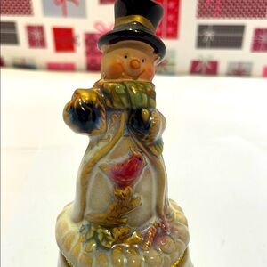 Elegant Cream and Gold Jewelry Organizer for Stylish Storage